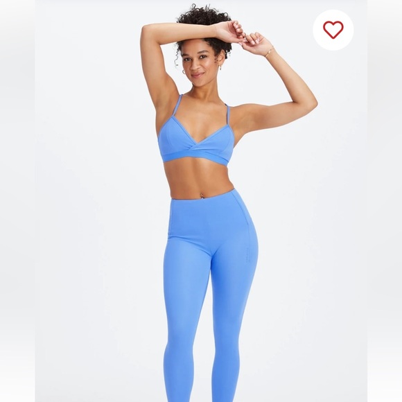 Fabletics Live-In Racerback Bralette NWT - Picture 4 of 4